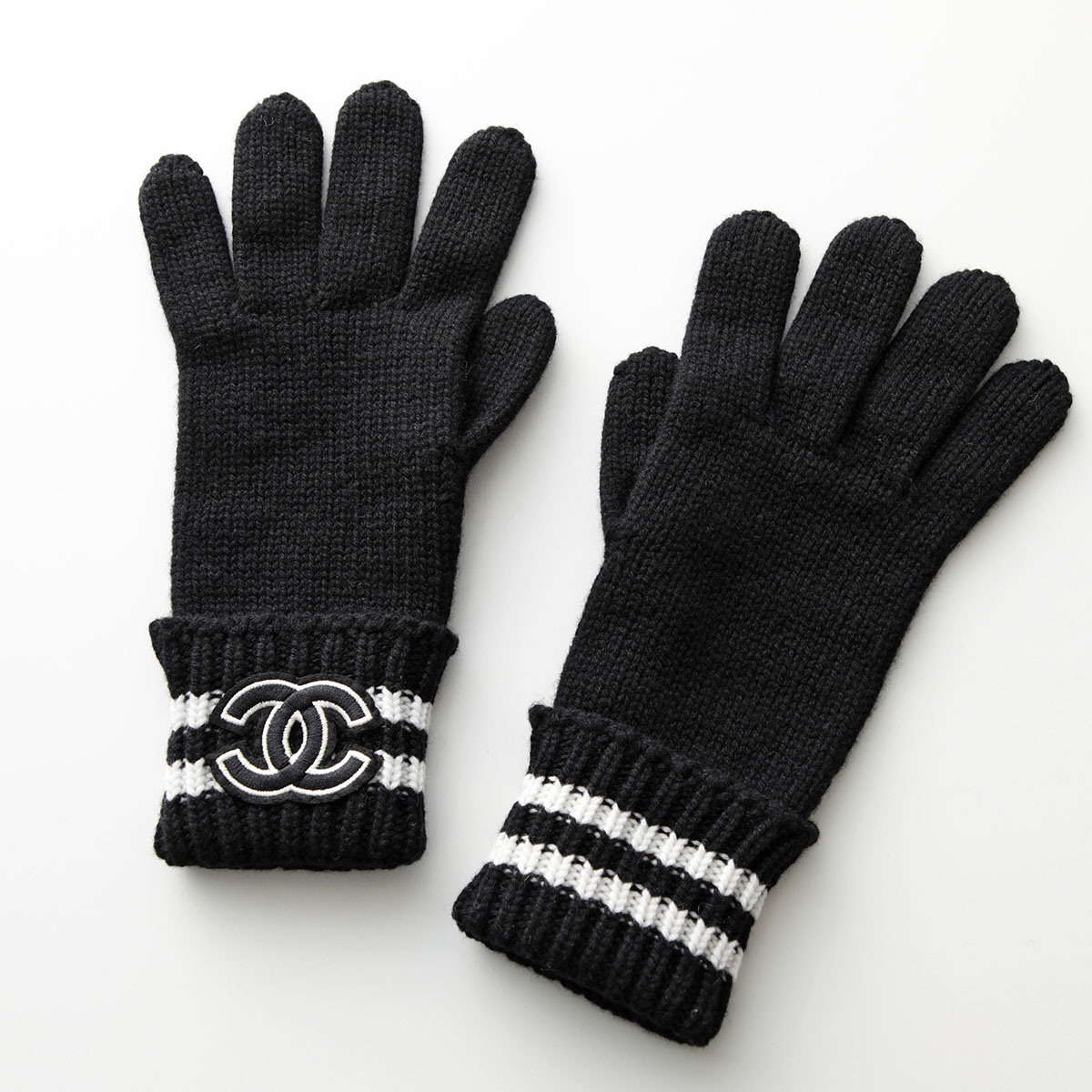 CHANEL ベージュロゴストール フリンジ付き 361118550_5.jpg