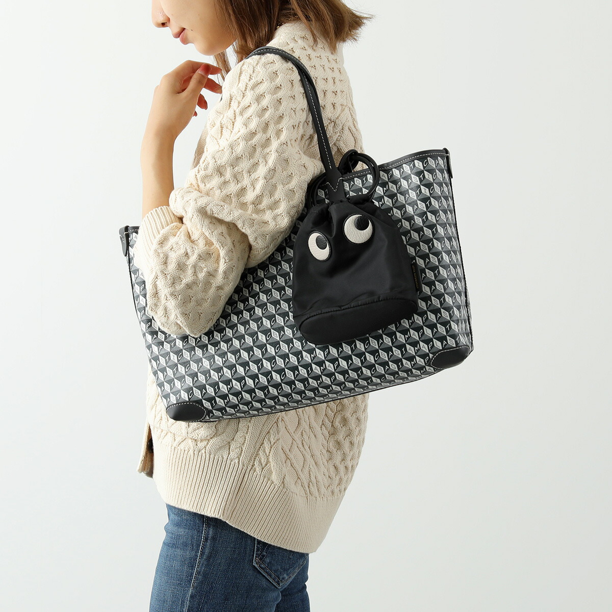 ANYA HINDMARCH アニヤハインドマーチ 巾着バッグ DRAWSTRING POUCH  