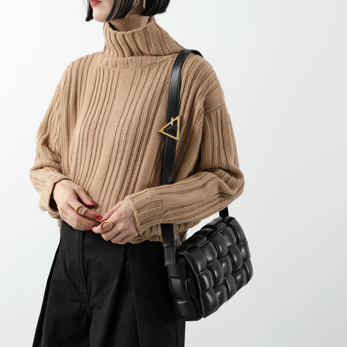 BOTTEGA VENETA ボッテガヴェネタ ショルダーバッグ カセット