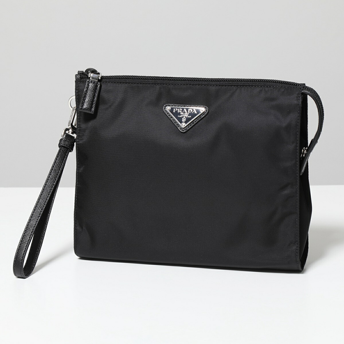 【プラダ】Re-Nylon ポーチ PRADA(プラダ) Re-Nylon ポーチ巾着1NS369 1NS369 ブラック