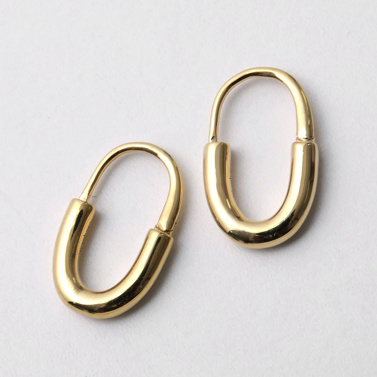 Otiumberg/オティウムバーグ】ミニオーバルフープピアス（クリア