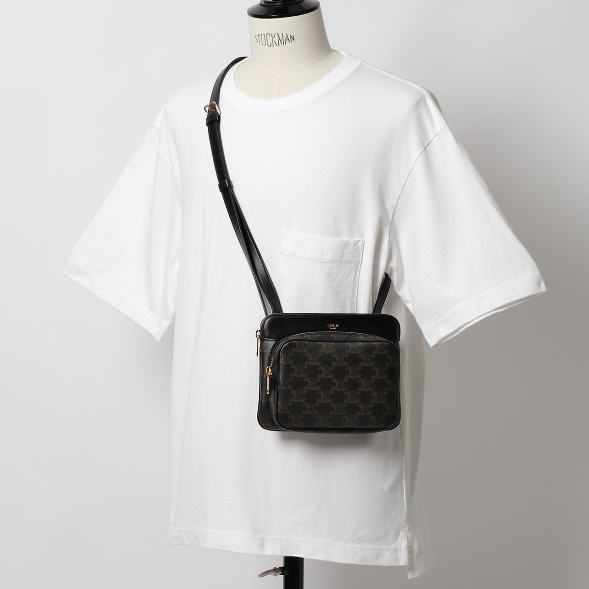 楽天市場 Celine セリーヌ 1942caa 38no Small Pocket Horizontal フォルコ メッセンジャーバッグ トリオンフキャンバス ショルダーバッグ 鞄 Black メンズ インポートセレクト Musee