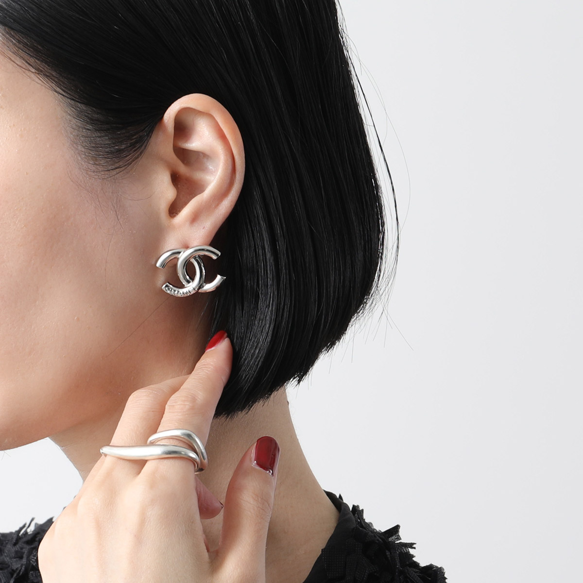 CHANEL シャネル ピアス ABF155 B19745 レディース メタル ロゴ刻印 