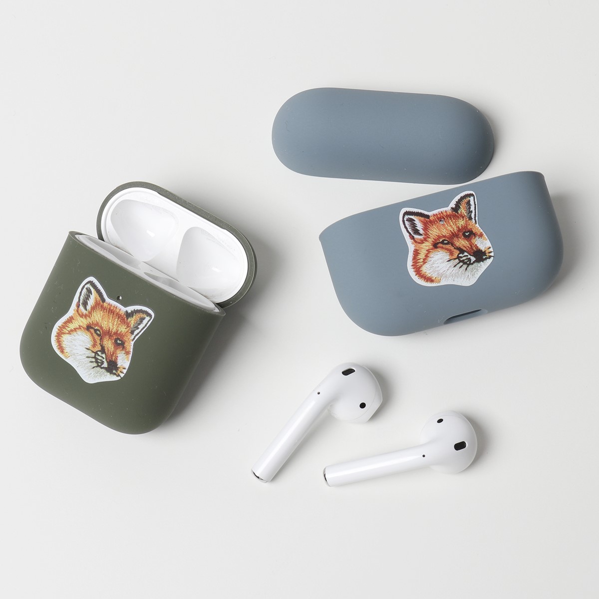 可愛すぎるフェミニンデザイン♪ メゾンキツネ MAISON KITSUNE AirPods