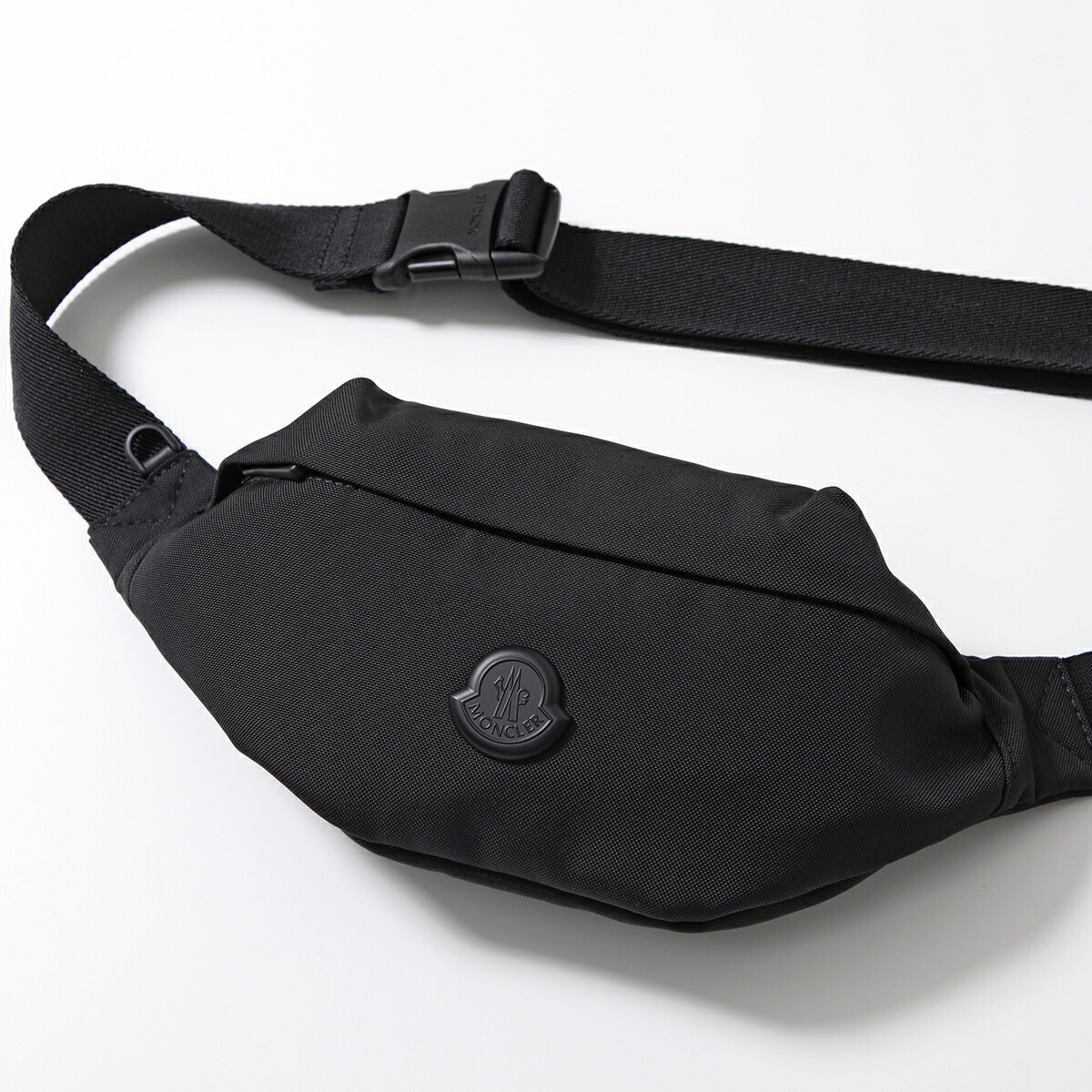 楽天市場】MONCLER モンクレール ボディバッグ CUT BELT BAG