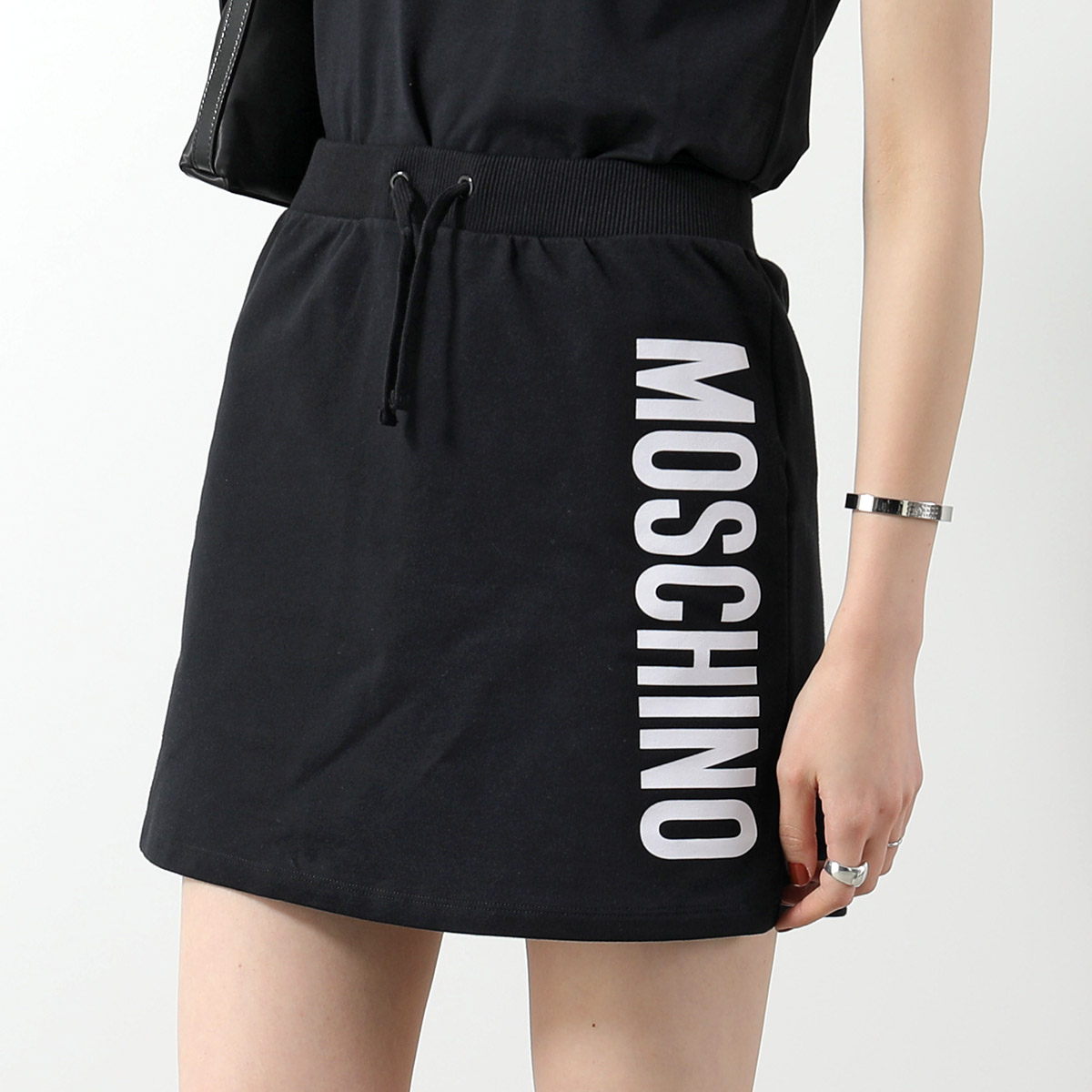 MOSCHINO 黒 ロゴ入りスカート 楽天市場】【2,000円OFFクーポン対象・2/4-18時～】MOSCHINO KIDS