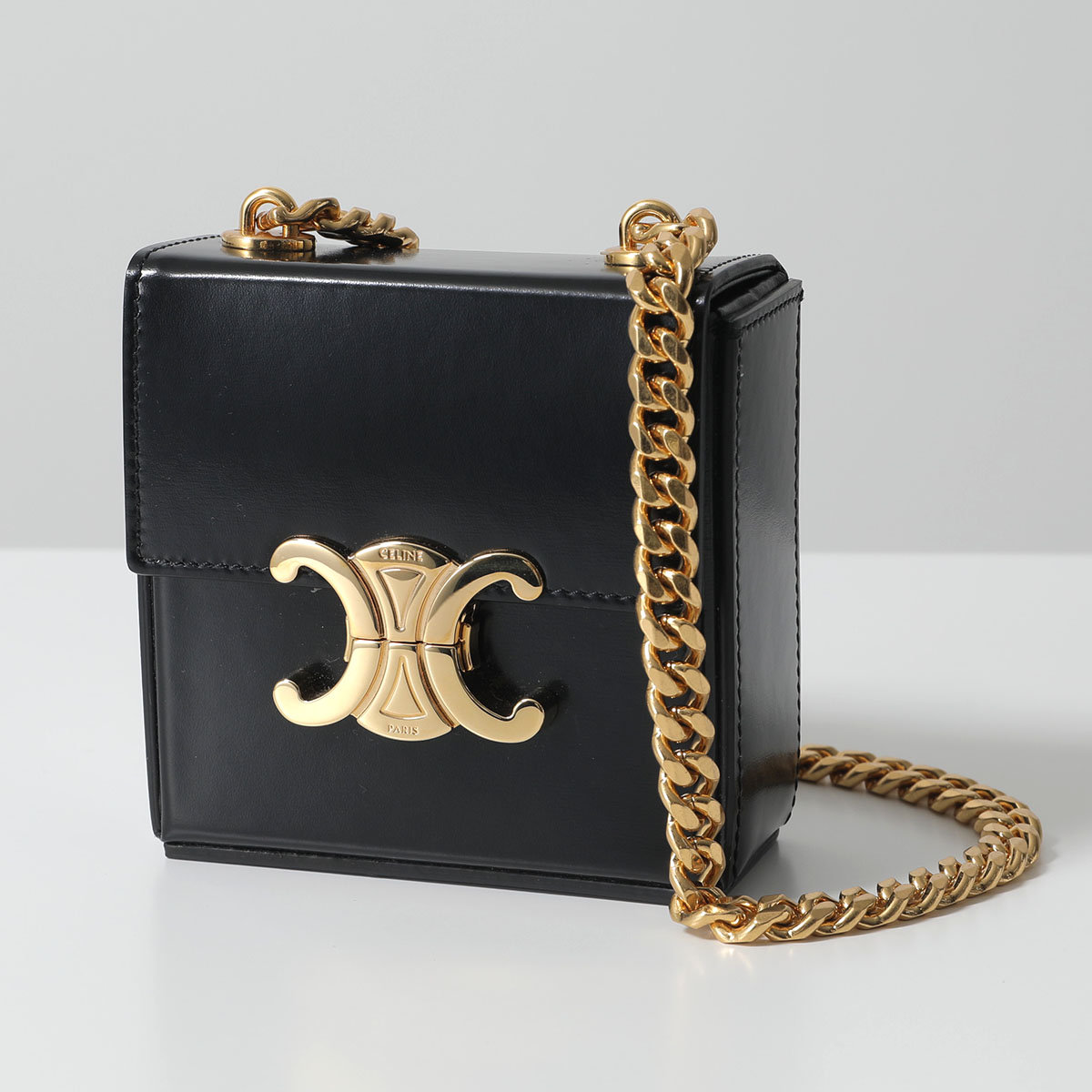 CELINE☆ラージ ヴィクトワール バッグ ブラック_パリ発 セリーヌのチェーンバッグ「セリーヌ ヴィクトワール」に小さい