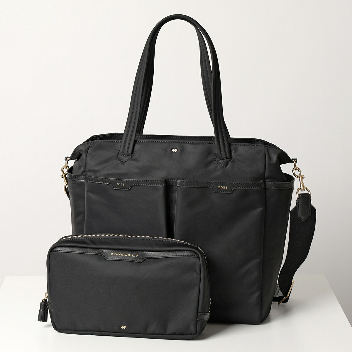 楽天市場】ANYA HINDMARCH アニヤハインドマーチ トラベルバッグ
