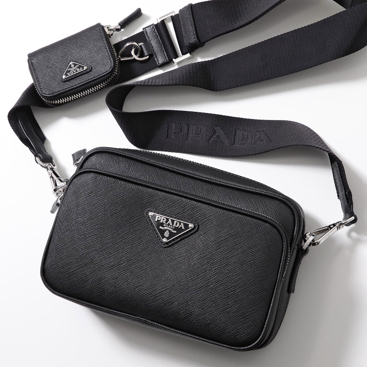 【24SS】新作 レザー ミニ ショルダーバッグ ◆プラダ◆全2色 PRADA【入手困難】☆バケット デザイン☆レザー ミニバッグ 全色