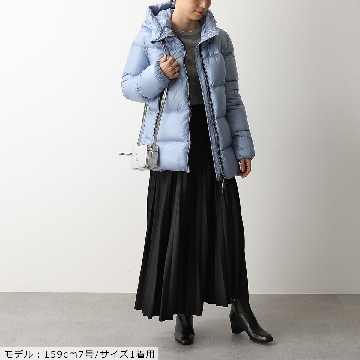 高知インター店 楽天市場 エントリーでポイント最大7倍 5日18時 23時59まで Moncler モンクレール Seritte 1a0 00 C0151 セリッテ フーディー ナイロン ダウンジャケット ブルゾン 715 レディース インポートセレクト Musee 最先端 Bonus Derbyde Ae