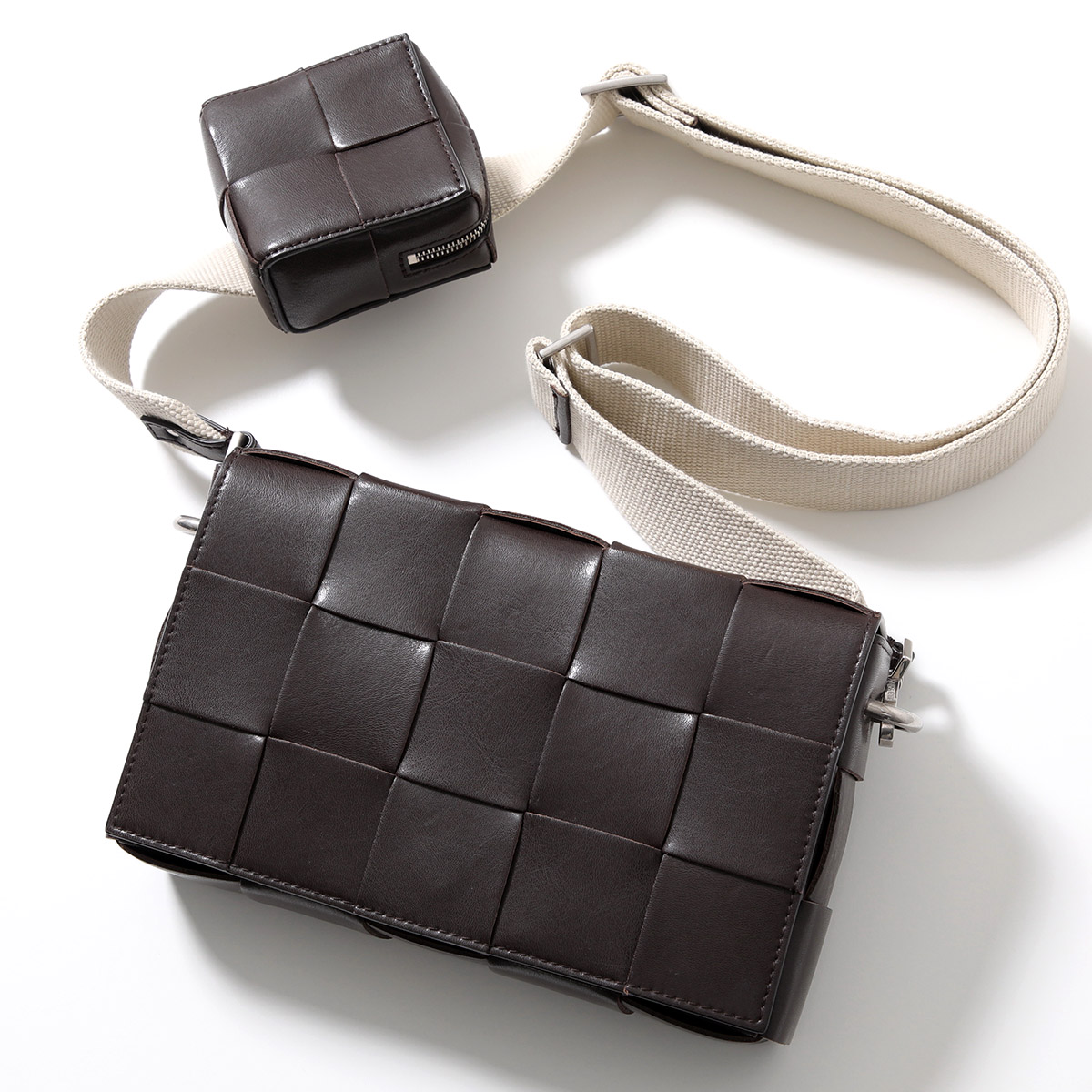 BOTTEGA VENETA フラット ループ ショルダーバッグ【注目商品】 楽天市場】BOTTEGA VENETA ボッテガヴェネタ ショルダーバッグ