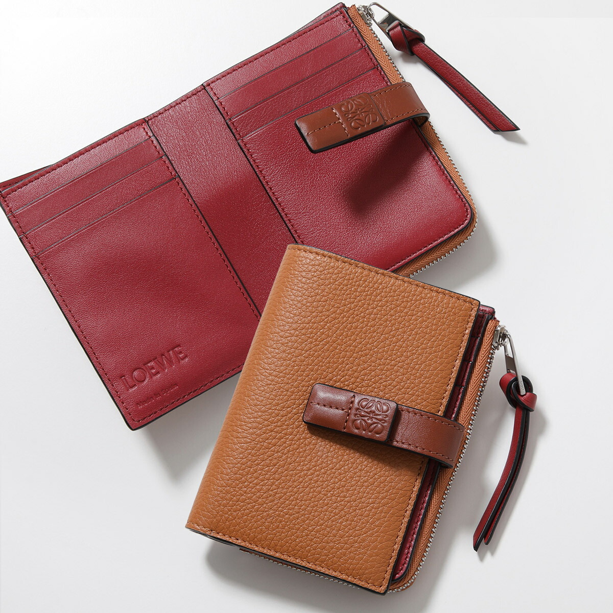 LOEWE ロエベ　二つ折り財布 レザー アナグラム 型押し ロゴ ブラウン ロエベ(LOEWE) 財布 レディース二つ折り財布 | 通販・人気