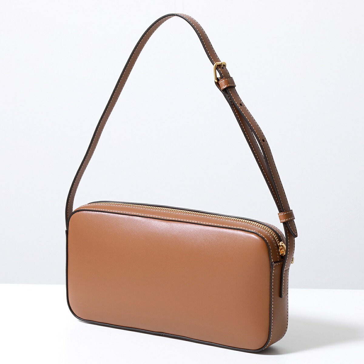 おぱ 10/18～10/20限定・最大2万円OFFクーポン配布中】CELINE