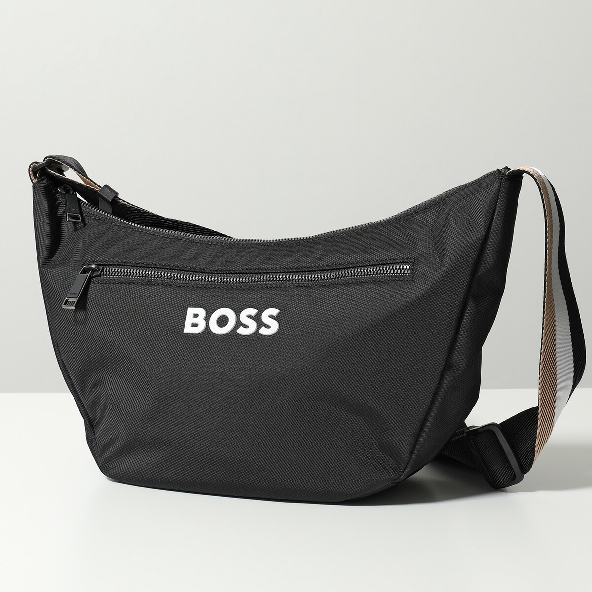【新品未使用】HUGO BOSS ボディバッグ ニュー クロスタウン 黒 レザー 新品未使用】HUGO BOSS ボディバッグ ニュー クロスタウン 黒