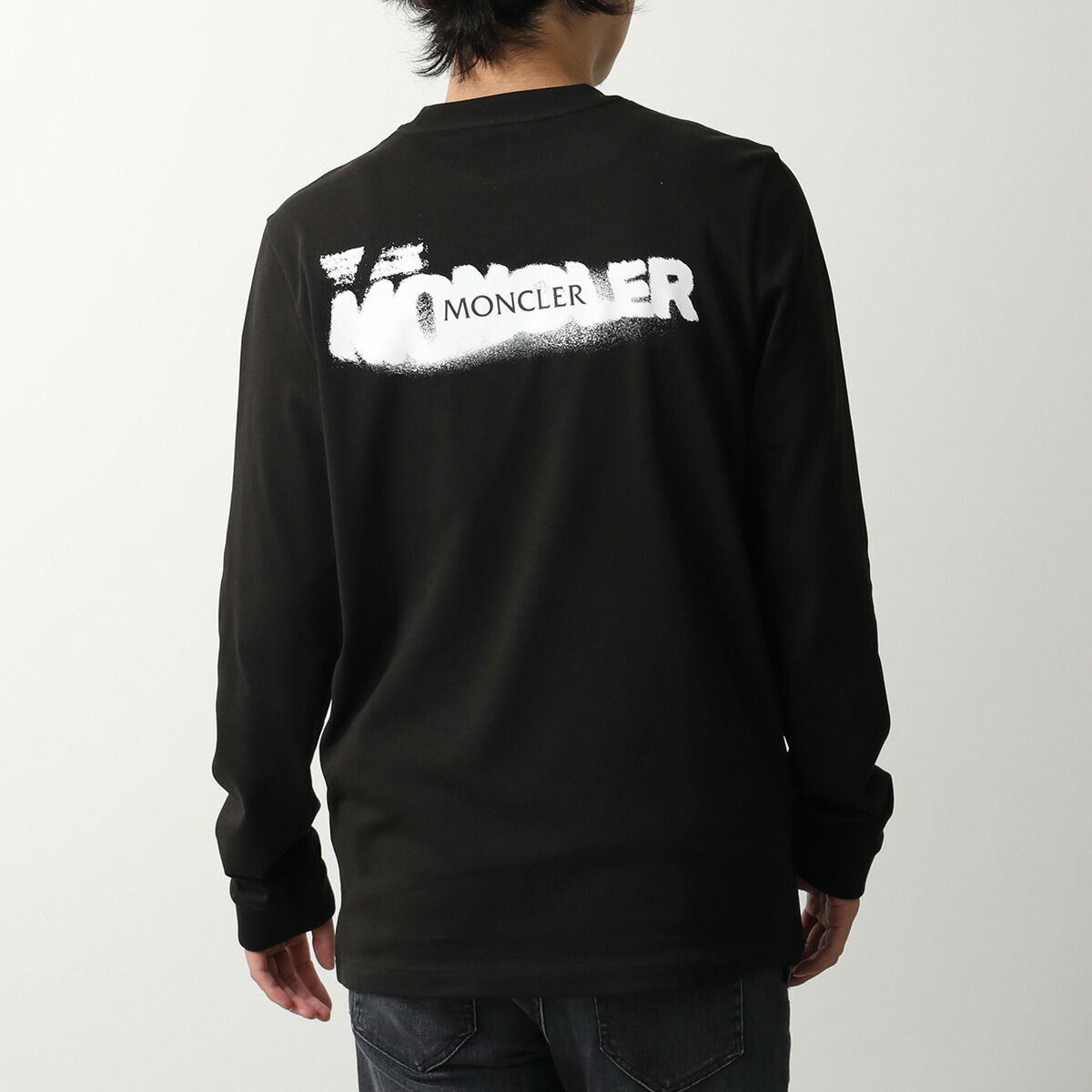 Moncler 黒 ロングスリーブ　Tシャツ　ロゴ　モンクレール MONCLER モンクレール 長袖Tシャツ 8D00001 8390T メンズ ロング