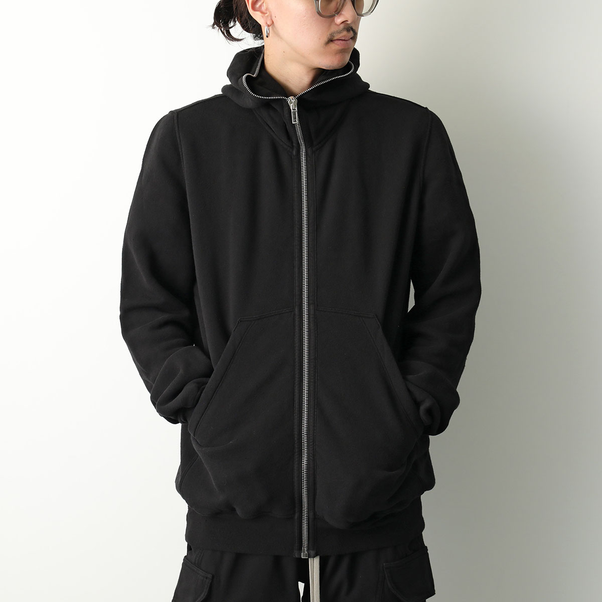 新品 定価168300円 リックオウエンス 21ss 春夏 ジップ 短丈 パーカ 新品 定価168300円 リックオウエンス 21ss ジップ 短丈 パーカ