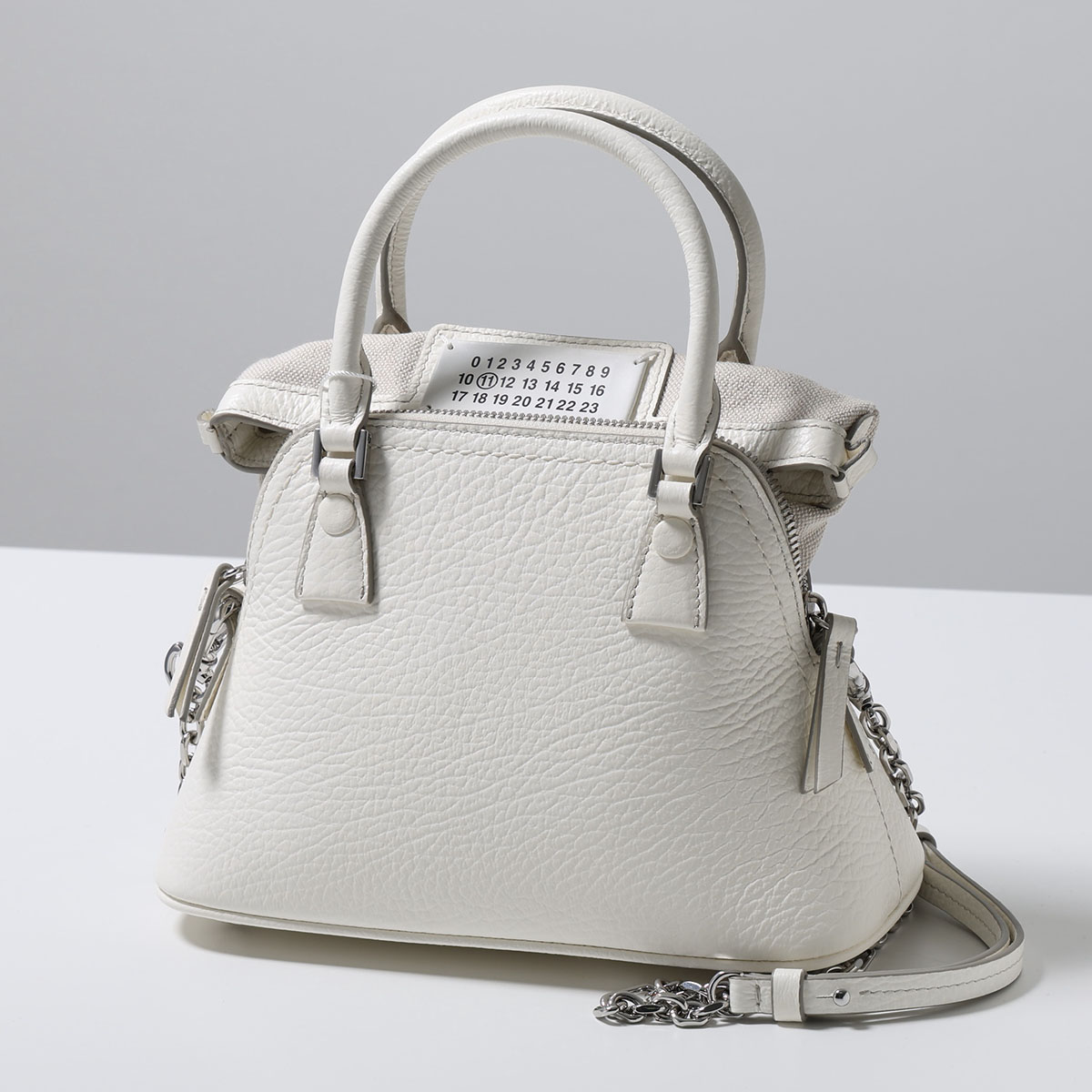 マルジェラ　ホワイト ショルダーバッグ ドローストリング マルジェラホワイト ショルダーバッグ ドローストリング