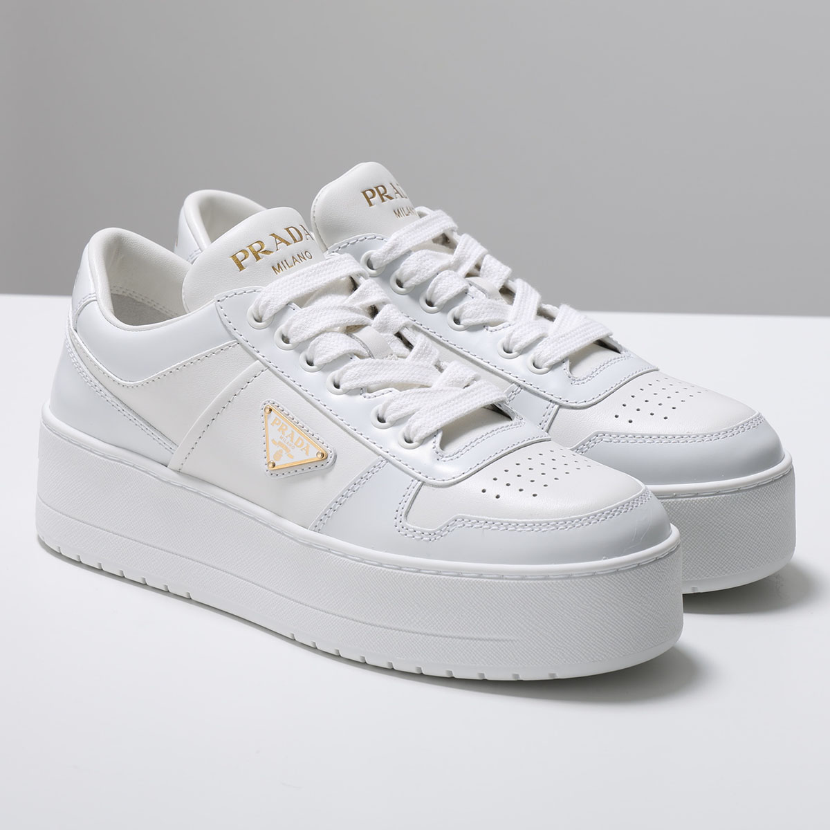 楽天市場】TODS トッズ スニーカー XXW88K0HP30OV7 レディース レザー