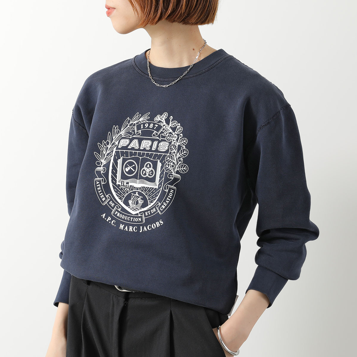 新品タグ有り/Marc Jacobs スヌーピー コラボ トレーナー おしゃれ♪ マーク ジェイコブス × ピーナッツ、スヌーピーや漫画の1コマを描いた