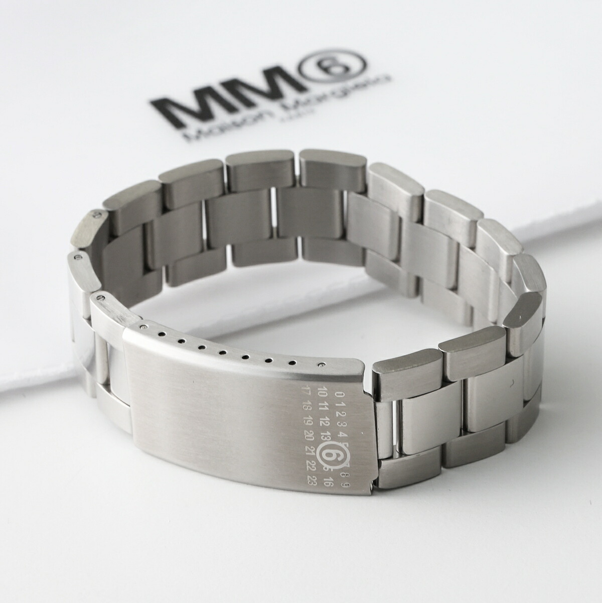 楽天市場】MM6 エムエムシックス メゾンマルジェラ バングル SM6UY0019