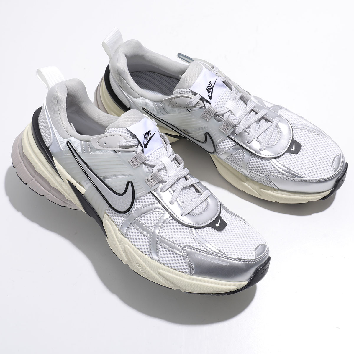 【カラー限定特価】NIKE ナイキ スニーカー V2K RUN ラン HJ4497-100 メンズ ローカット メッシュ シューズ 靴 SUMMIT-WHITE