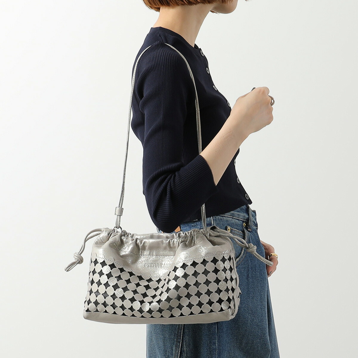 PIERRE HARDY ピエールアルディ クラッチバッグ TWIN BULLES ツイン ビュル VV09B レディース ショルダーバッグ 巾着 レザー クロスボディ 鞄 SILVER-BLACK