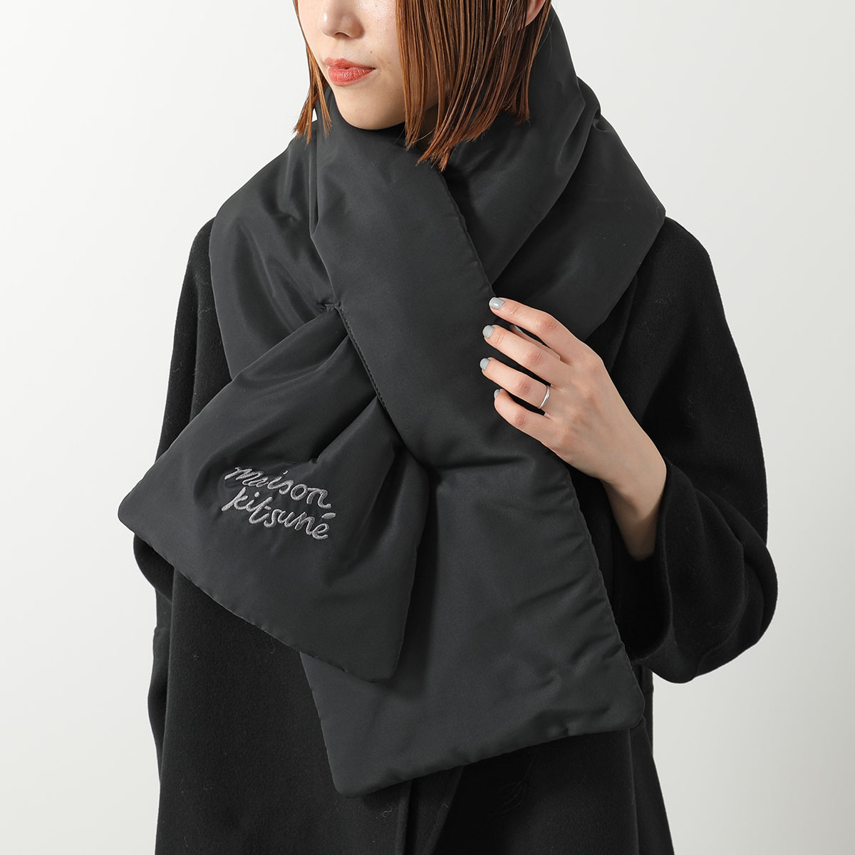 小物 Maison Kitsune SMALL FOX HEAD WOOL SCARF MAISON KITSUNE（メゾン キツネ） マフラー SMALL FOX HEAD WOOL SCARF