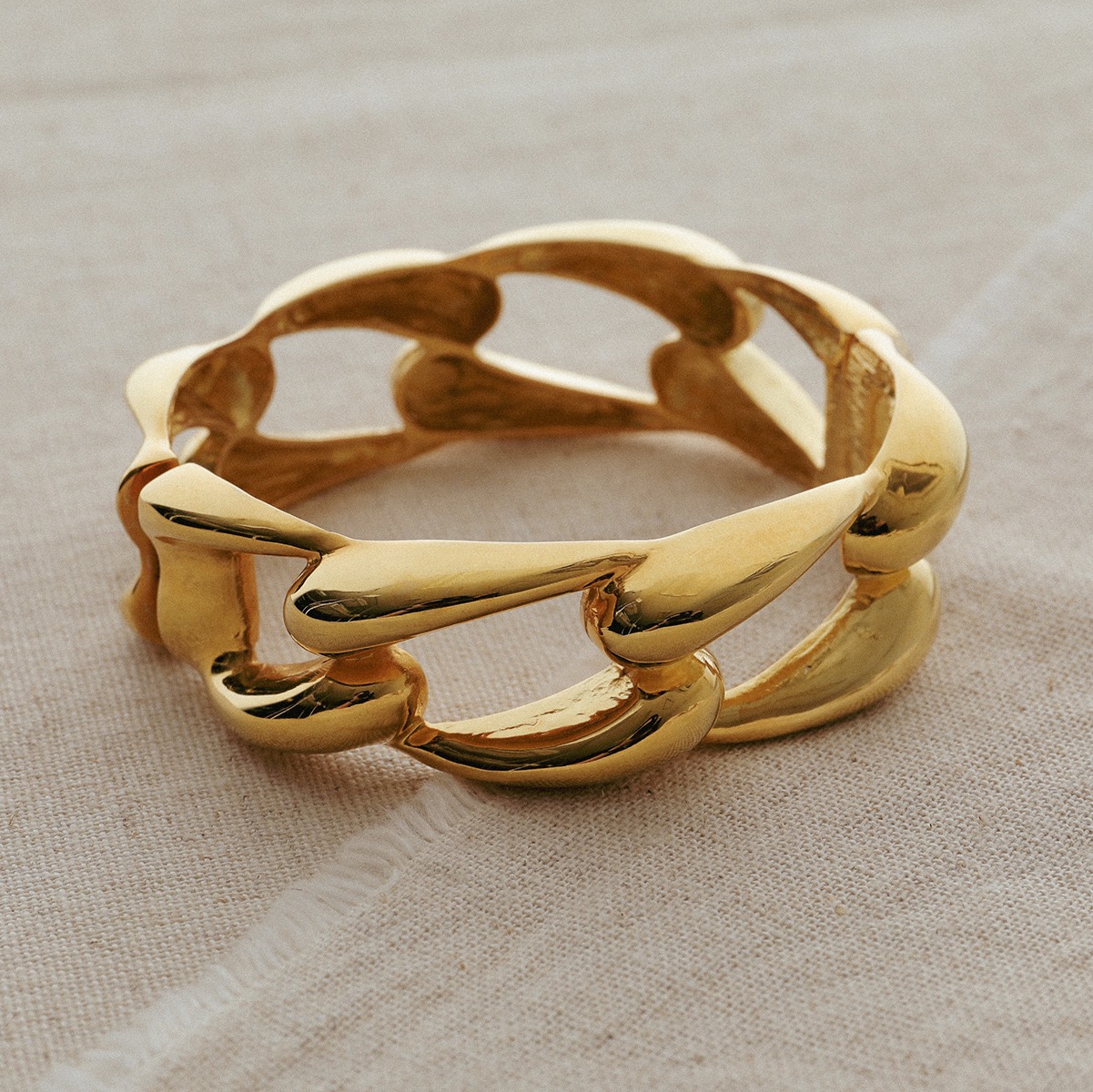 Kenneth Jay Lane ケネス ジェイ レーン バングル polished gold link hinged bracelet 5006BPG レディース ブレスレット アクセサリー ゴールド