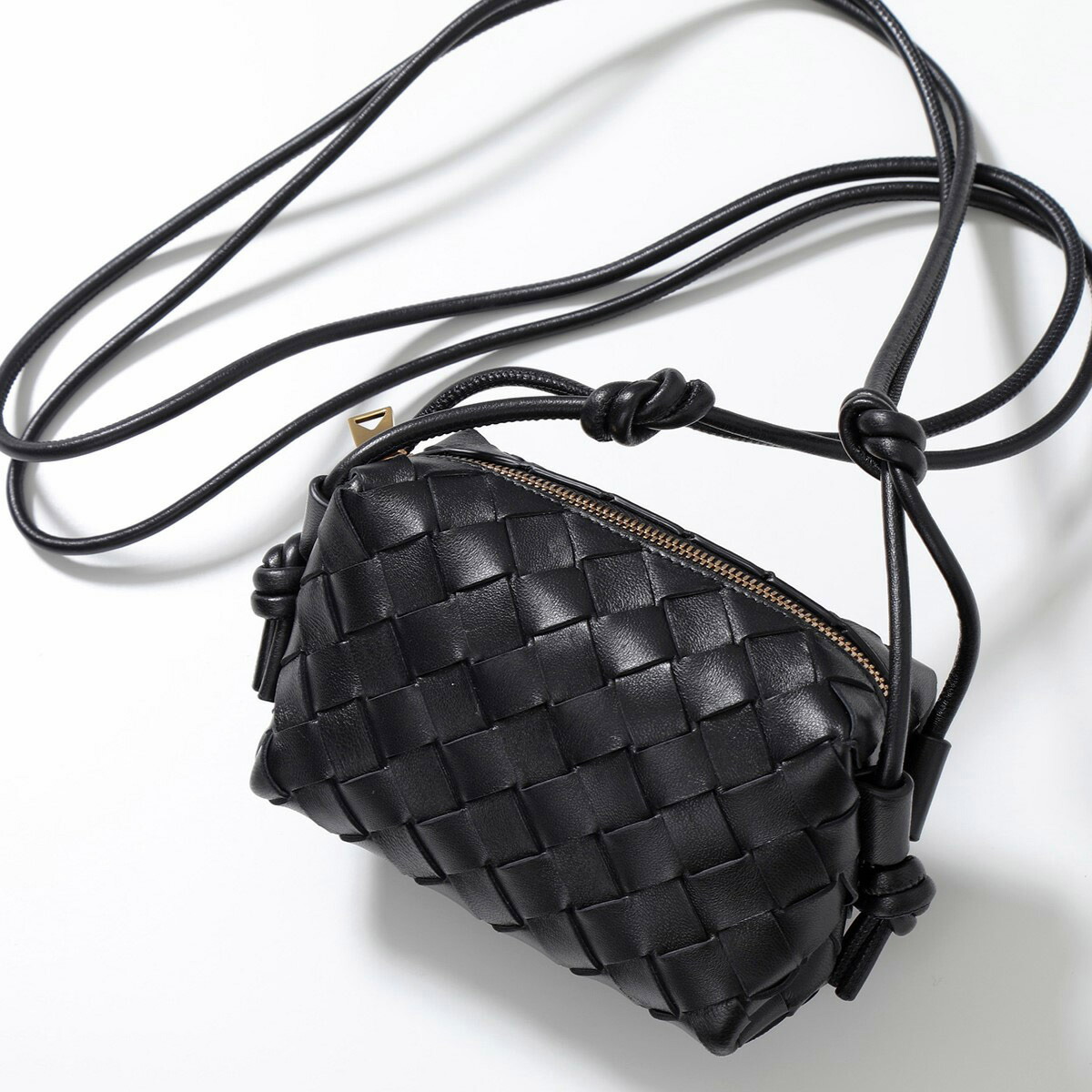 BOTTEGA VENETA ボッテガヴェネタ ショルダーバッグ キャンディー ループ 730832 V1G11 レディース イントレチャート 鞄 8425/BLACK-GOLD 730832V1G118425【dc_kikaku】|インポートセレクトmusee