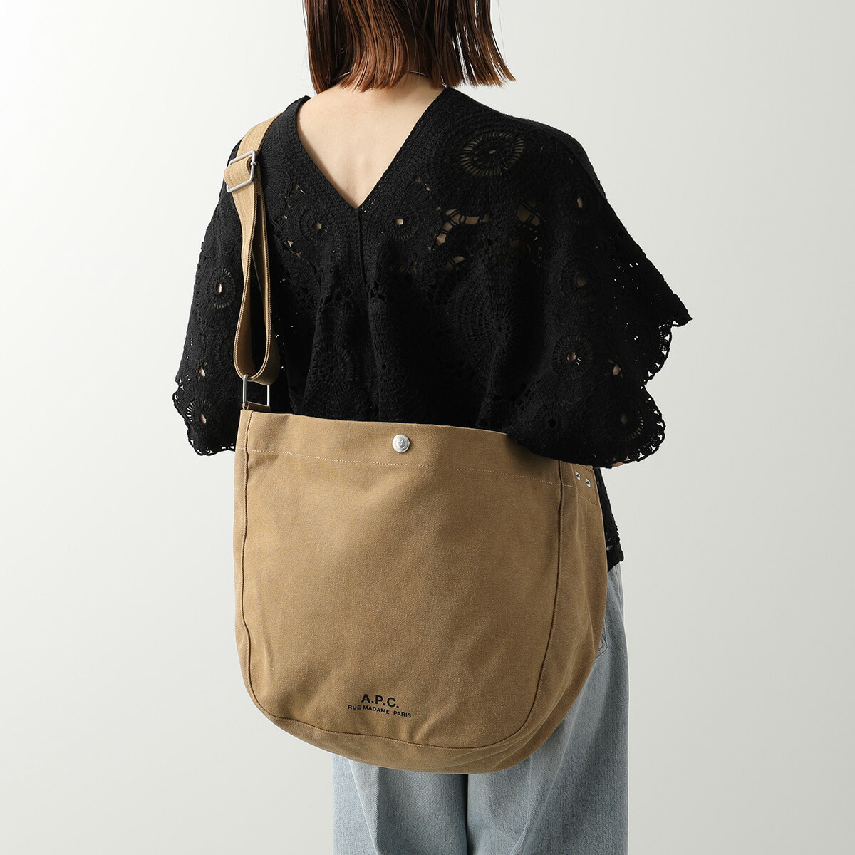 APC A.P.C. アーペーセー ショルダーバッグ Journal ジャーナル PSAME M61939 レディース トートバッグ クロスボディ ロゴ 鞄 CAG/TABAC