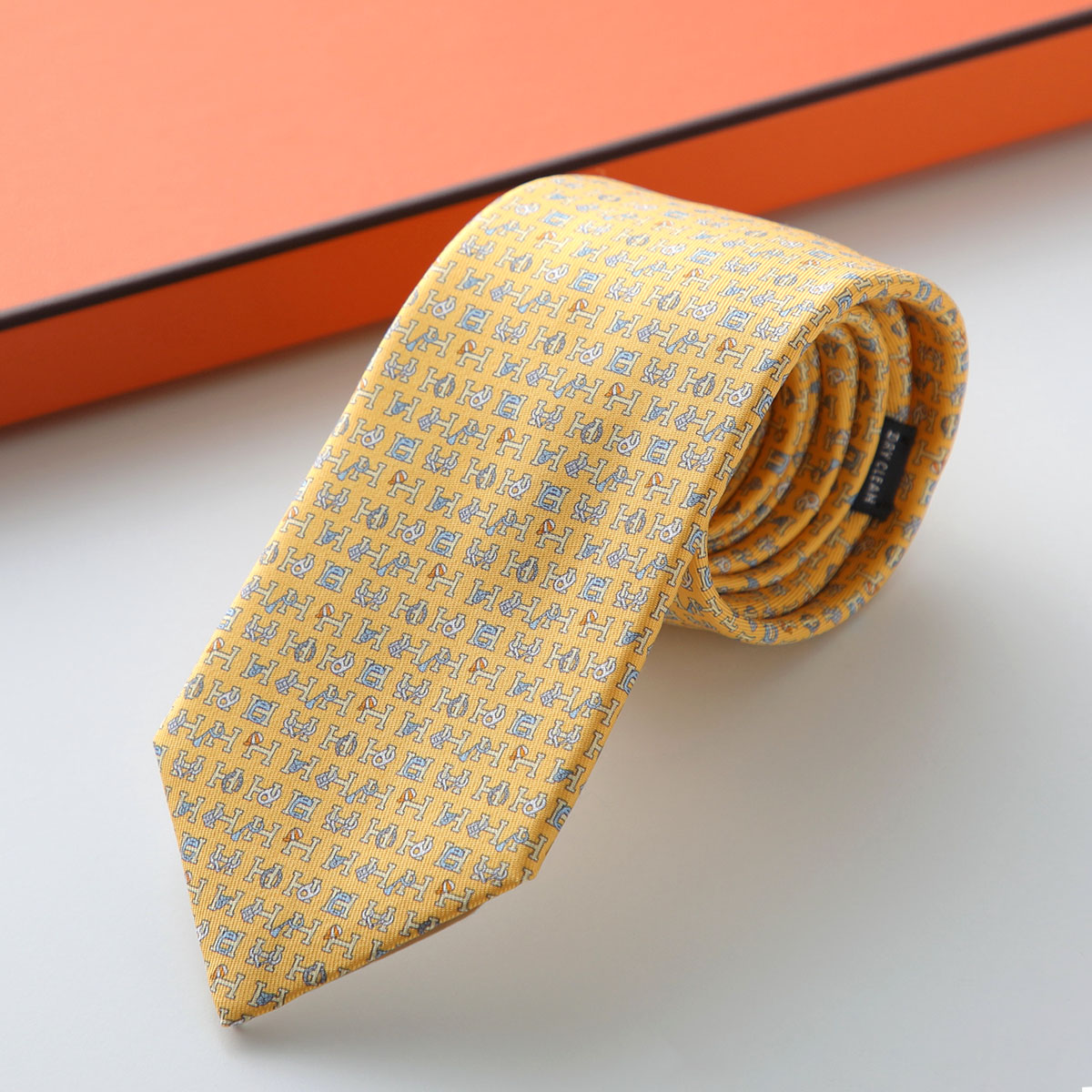 HERMES エルメス ネクタイ Hコレクション H006381T メンズ フランス製 シルク H織りタイ シルクツイルタイ H柄 ブランドBOX付き 06/JAUNE/BLANC/GRIS ジョーヌ ブラン グリ