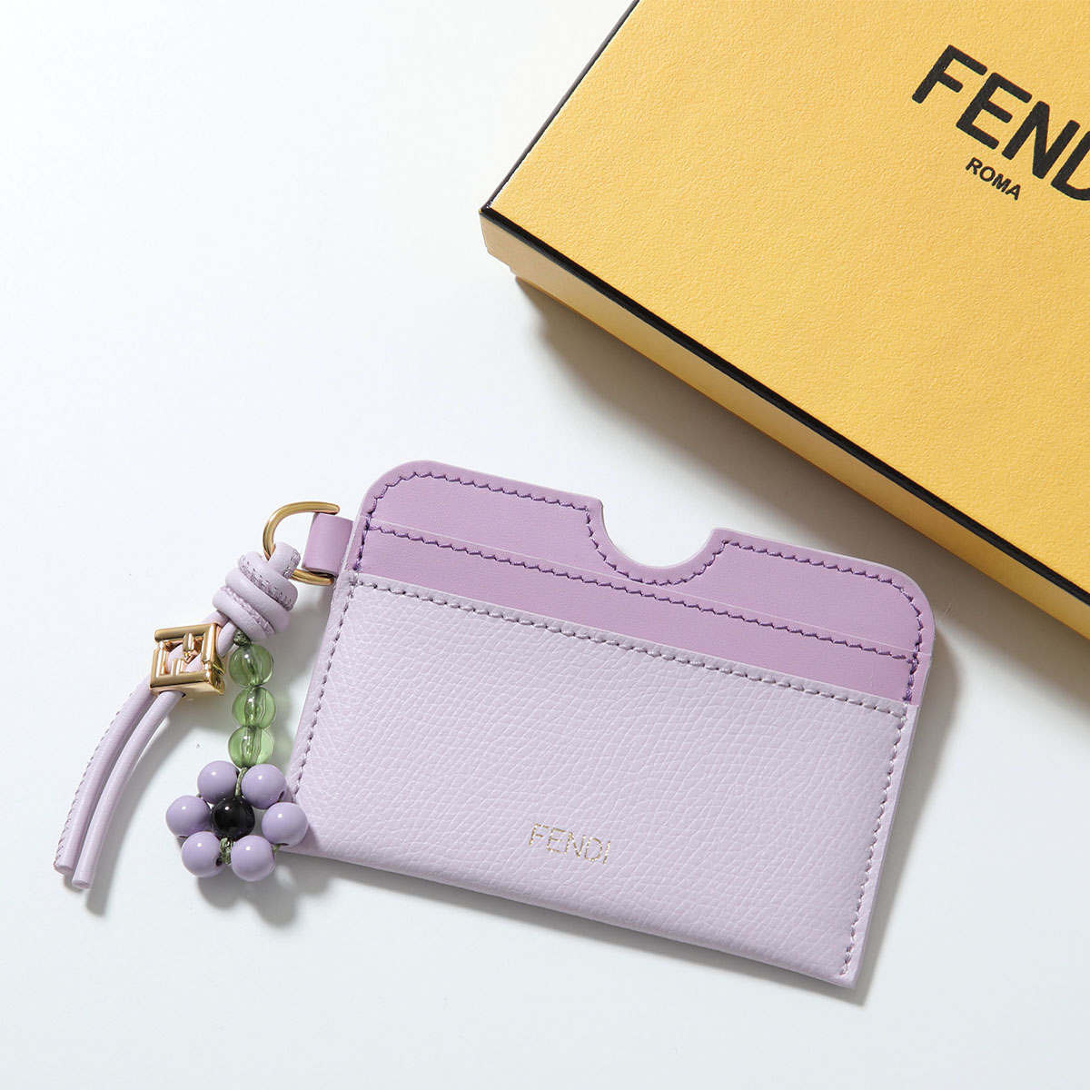 憧れも自負心も、この一枚に。「プラダを着た人でなし」プルオーバーが遂に入荷?