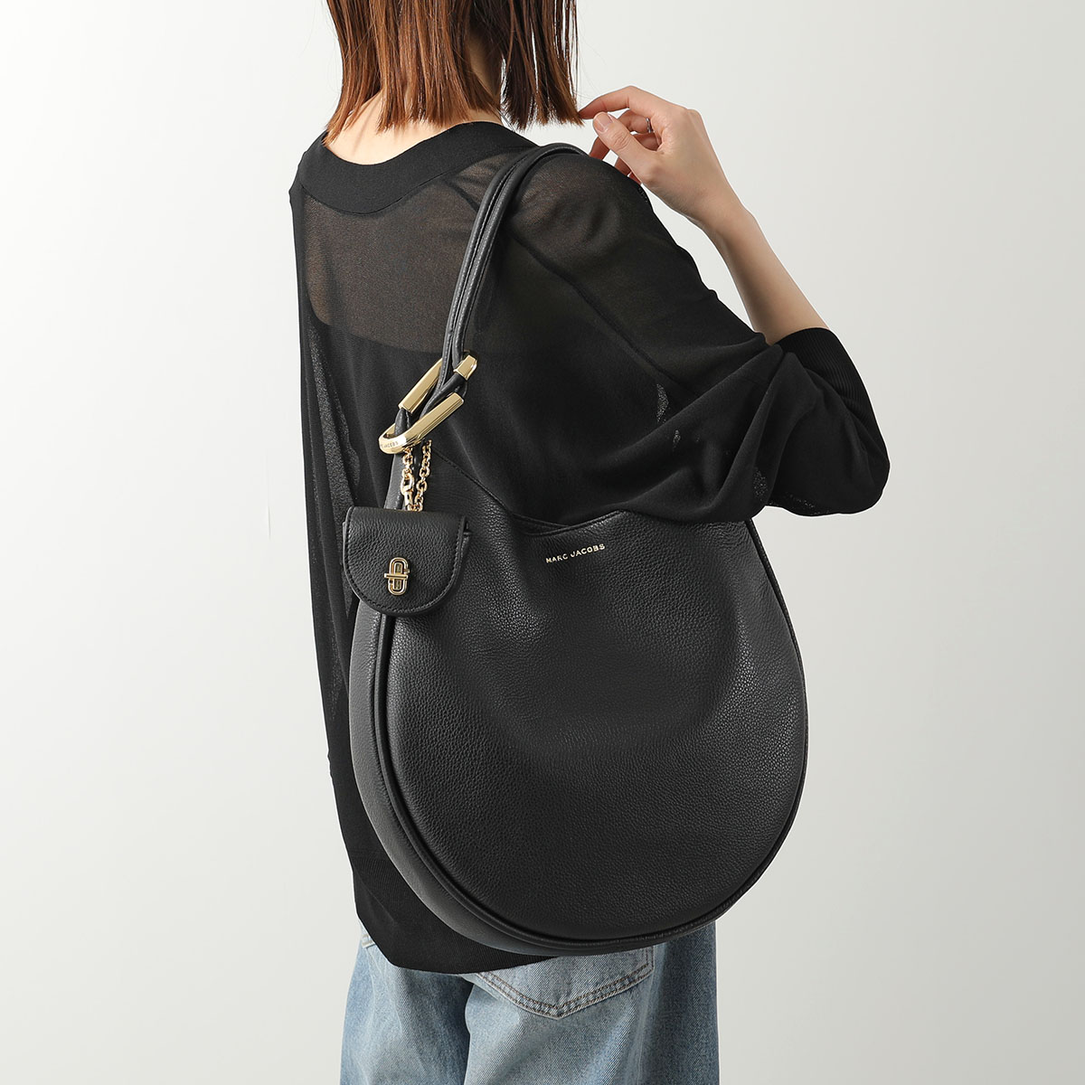 MARC JACOBS マークジェイコブス ホーボーバッグ ザ レザー デュアル バッグ ホーボー ラージ 2P5HSH010H02 レディース レザー トートバッグ イヤフォンケース付き 鞄 001/Black｜インポートセレクトmusee