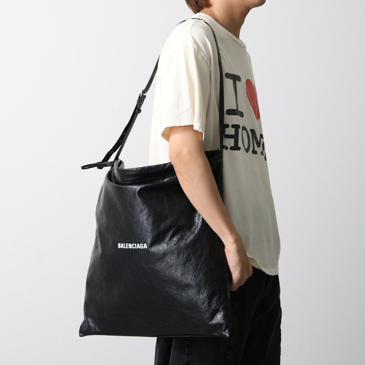 憧れも自負心も、この一枚に。「プラダを着た人でなし」ティーシャツが遂に入荷?