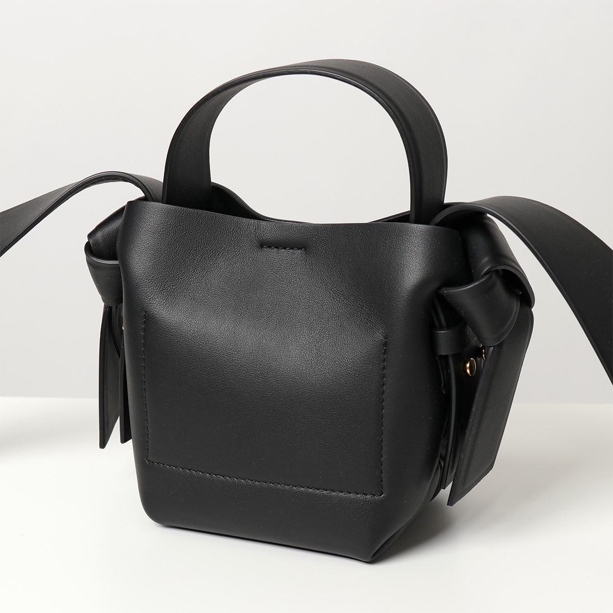 Acne Studios アクネストゥディオズ Musubi Micro Bag ムスビ ノット マイクロバッグ ショルダーバッグ Black 鞄 レディース|インポートセレクト musee