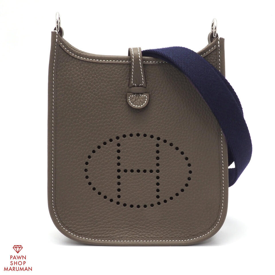HERMES エルメス エヴリン TPM 16 アマゾン W目じるし トリヨンクレマンス エトゥープ×ブルーインディゴ×しろがね色金具【貨物輸送無料】【中古】【レディース】【ショルダーバッグ】【パウダーコンパクト】【軽さ】【ポシェット】【御徒面子】 レディースバッグ-バッグ-ショルダーバッグ・メッセンジャーバッグ