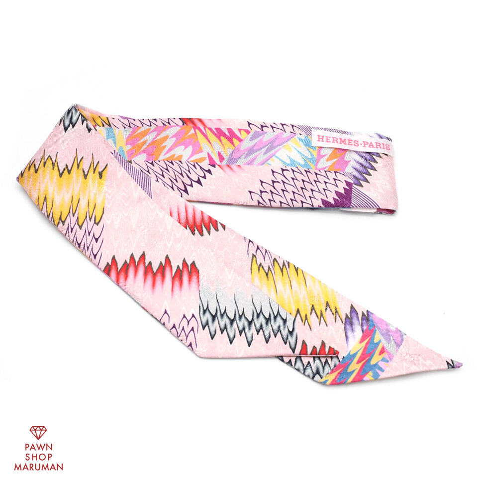 HERMES エルメス トゥイリー：櫂 厚地の外套 大理石 京都大理石 ALL OVER MARBLE SILK H063889S 01 絹地100% サクラ色×マルチ色合い【貨物輸送無料】【中古】【レディース】【佩び物】【惹きつける】【シュロの葉】【えり巻き】【京都大理石】【ツイロバート・エドワード・リー】