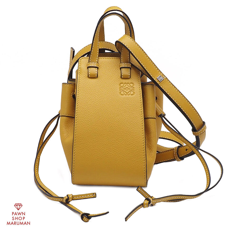 LOEWE ロエベ アナ瓦 ハンモック ドローストリングミニバッグ 子ウシ 黄色×しろがね色金具【貨物輸送無料】【中古】【レディース】【ショルダーバッグ】【ハンドバック】【２way】【肩部】【曲がったかけ 肩かけ】【なめし革御徒面子】【本革】