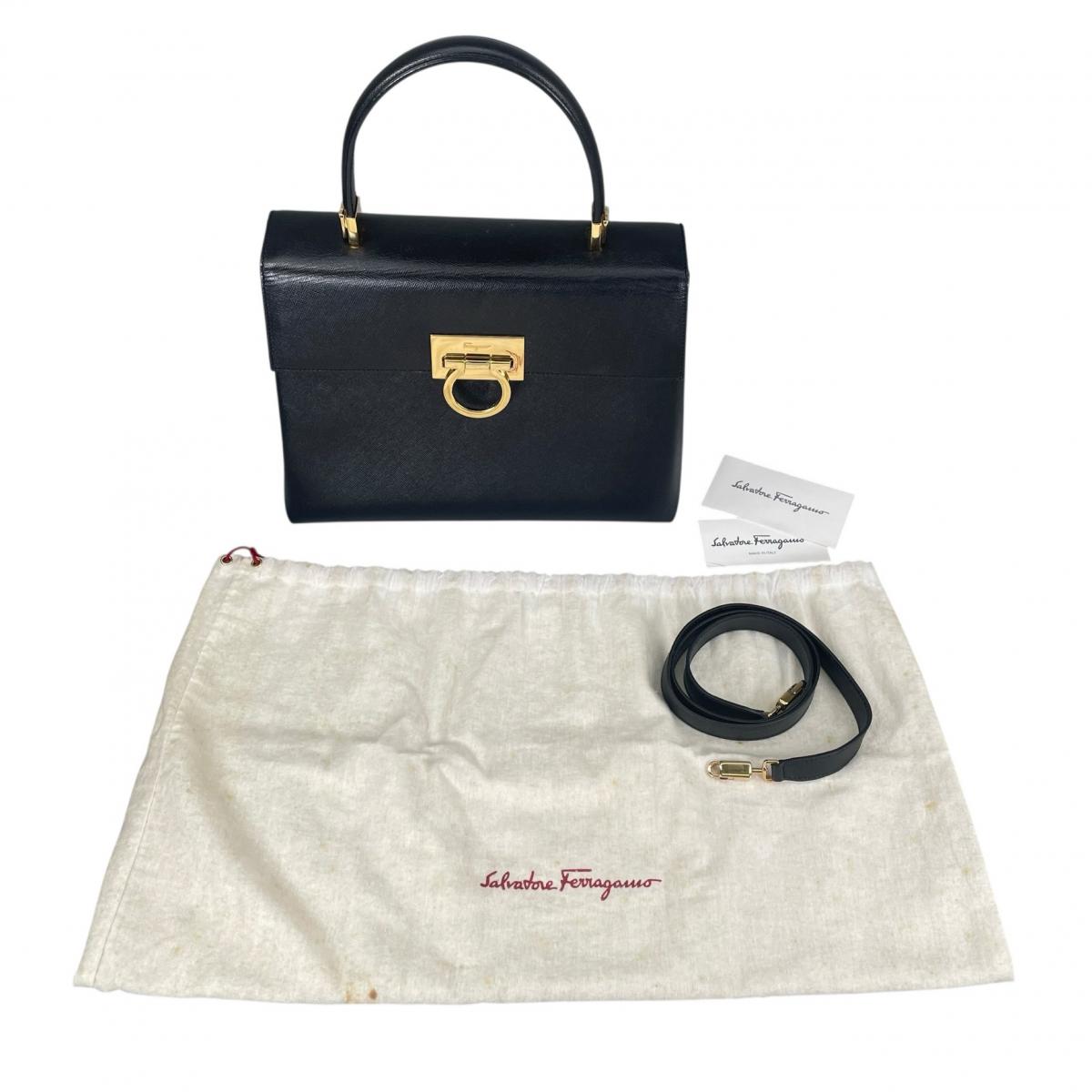 サルヴァトーレフェラガモ Salvatore Ferragamo ハンドバッグ ハンドバッグ 2WAYショルダーバッグ ガンチーニ レザー ブラック 【SS】 【中古】