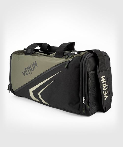 VENUM [ヴェヌム]　スポーツバッグ　Trainer Lite Evo - トレイナーライト エボ（カーキ/黒）／ Sports Bag - Khaki/Black ／ ジムバッグ ボストンバッグ フィットネス リュック トレーニング 遠征 試合用 格闘技 キック K-1 ボクシング ブラジリアン柔術 MMAヴェナム｜MAZA FIGHT 店
