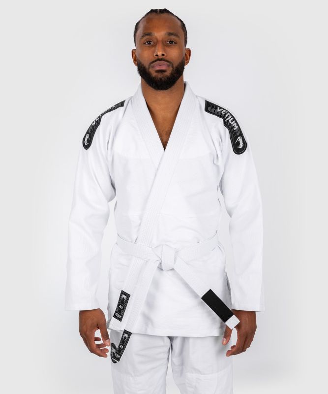 VENUM [ヴェヌム]　ブラジリアン柔術着　ファースト（白）- 白帯付き ／ First BJJ Gi - White 総合格闘技 UFC MMA グラップリング 寝技 IBJJF JBJJF 柔術衣 道着 上下セット ユニフォーム トレーニング 練習 試合 A1 A1.5 A2 A2.5 A3 ホワイト画像