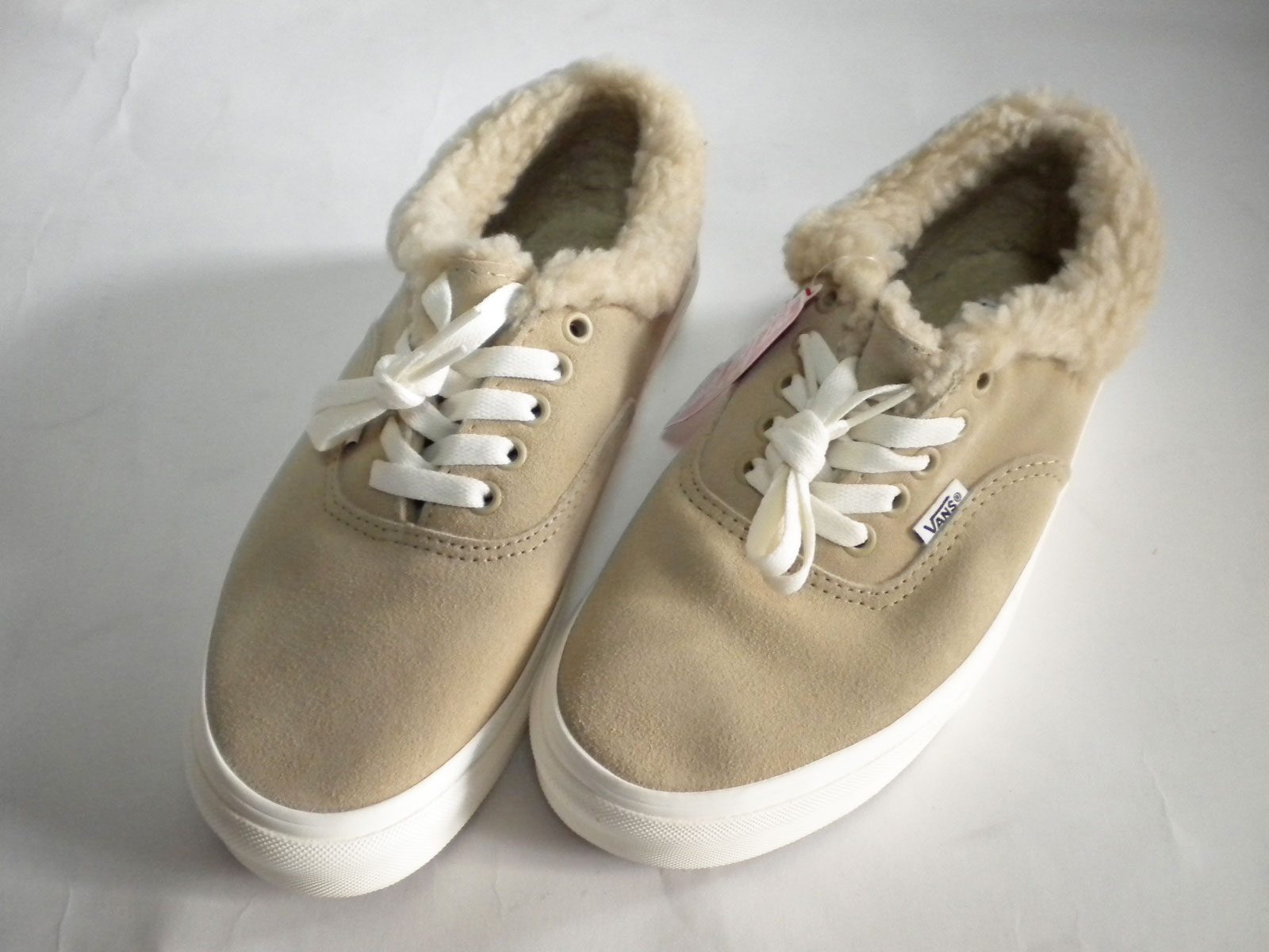 ☆新品バンズVANS限定ERAスウェード ボアフリース スニーカー26.5cm☆シューズ靴GO OUTアウトドア防寒サロン系スタイリストMODSストリート 上品な風合いのスエードとボア使いがポイント。《VANS》の代表モデル