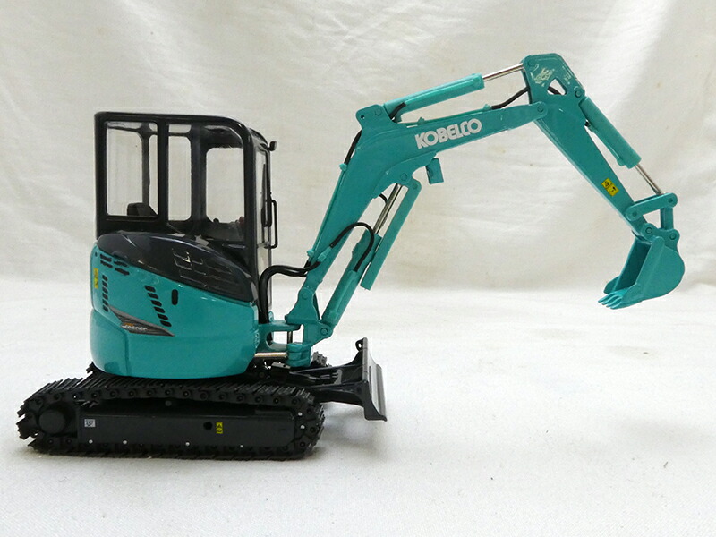 ミニチュア 趣味 ショベル 男性 重機 鑑賞 建設機械 Lobster Sk28sr 6 1 32 電動クリーナー ミニチュアモデル 建設機械 おもちゃ 模型 誕生日 三河機工 解体 クリスマスプレゼント カイノス 子供 店 コベルコ ユンボ