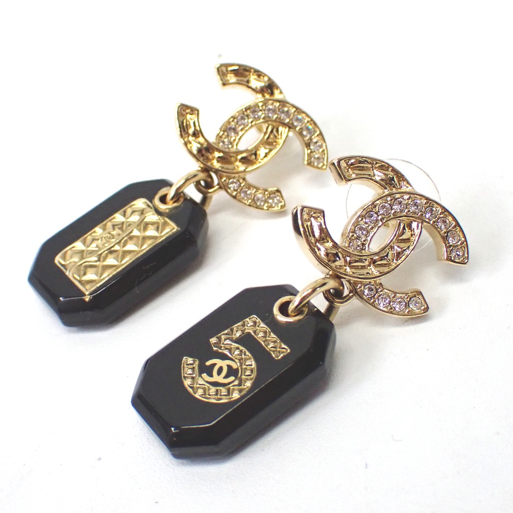 シャネル ピアス ココマーク マトラッセ B23 A No.5 ブラック・ゴールド【質みなみ・二又瀬店】【質屋】 CHANEL 【中古】 Ft1272711