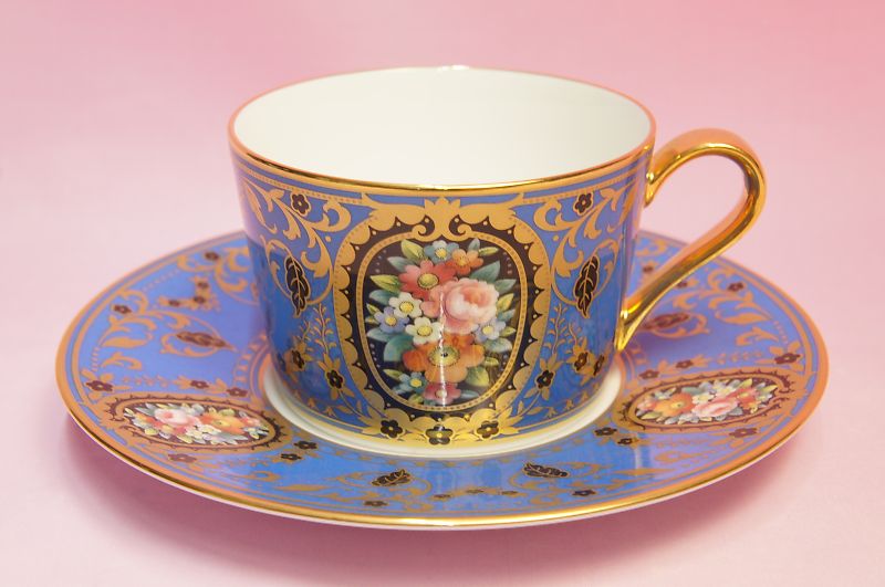 ノリタケ　オマージュコレクション　青絵花文　カプチーノ碗皿