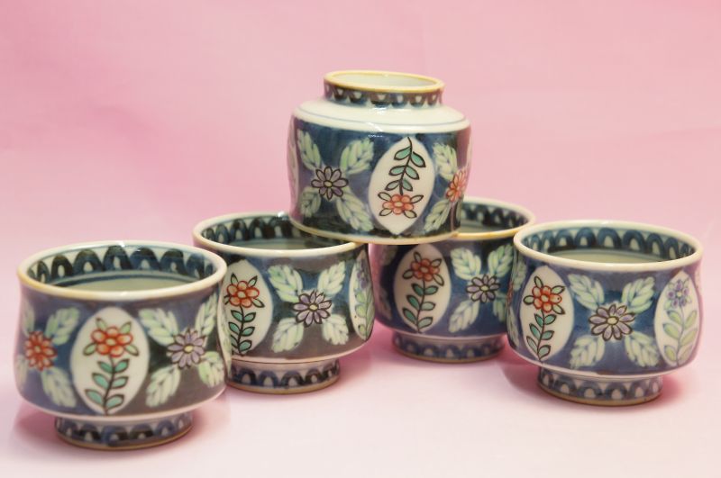 有田焼 5代 佐藤走波 66才 染錦辻が花文三寸お皿5枚セット Amazon.co.jp: 有田焼 5代 佐藤走波 66才 染錦辻が花文三寸お皿5枚