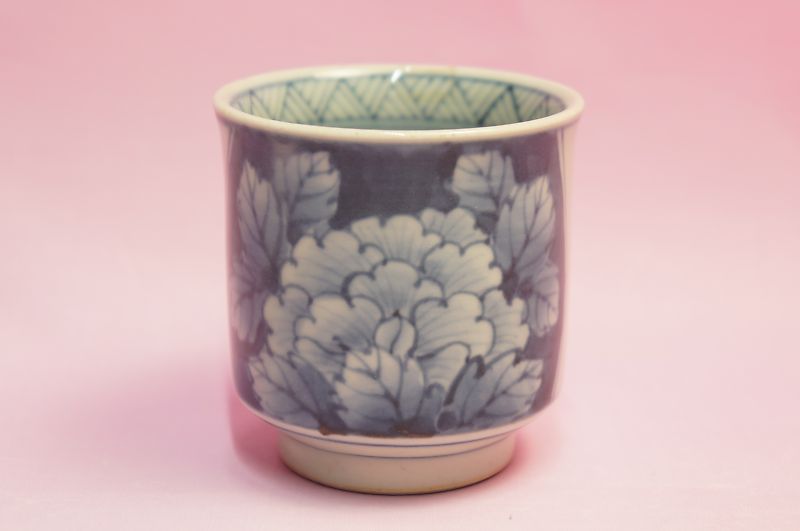 表示価格の１万円引き7/15修了　特別出品価格❗佐藤走波作品　染錦花蝶文小壺 楽天市場】六代 佐藤走波 染錦捻祥瑞花文 コーヒー碗皿 : 食器の