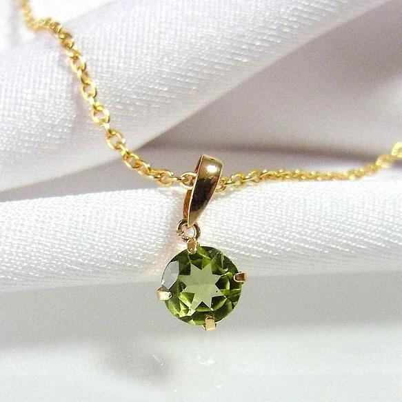 チャームのみ ペリドット ダイヤ K18 楽天市場】K18 1.6ct ペリドット チャーム ダイヤ 0.1ct 18金 8