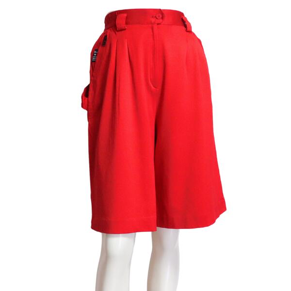 美品【中古】トピーズ Topys ハーフパンツ コットンパンツ パンツ レディース 表記 9号 M 38号 相当 赤 レッド 綿 コットン 伸縮性 シンプル 無地 刺繍 ロゴ釦 ハーフ丈 膝丈 ひざ丈 薄手 軽やか 涼しげ お洒落 おしゃれ お出掛け 春 夏 春夏 ボトムス 30代 40代 50代|フルフルマーケット