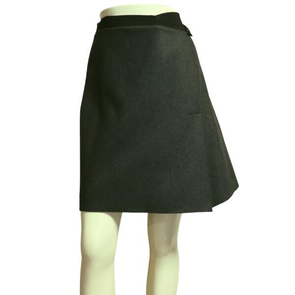 新品同様【中古】ジルサンダー JIL SANDER NAVY ウールスカート ミニスカート スカート イタリア製 レディース 表記 34号 9号 M 38号 相当 古着 グレー 毛 ウール 圧縮ウール ラップ風 シンプル ミニ丈 上品 大人 オフィス お出掛け 秋 冬 秋冬 ボトムス 20代 30代